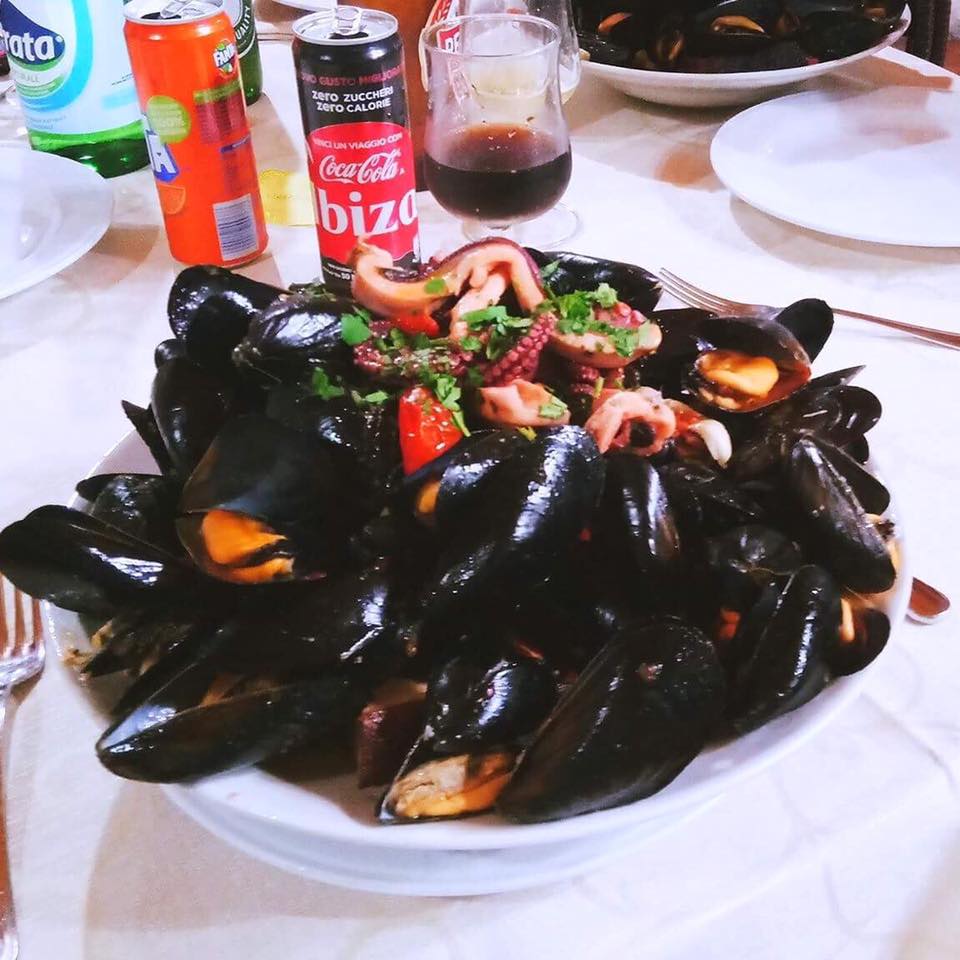  The best place to eat Neapolitan mussel soup italiane inglese programma italiane ricette 