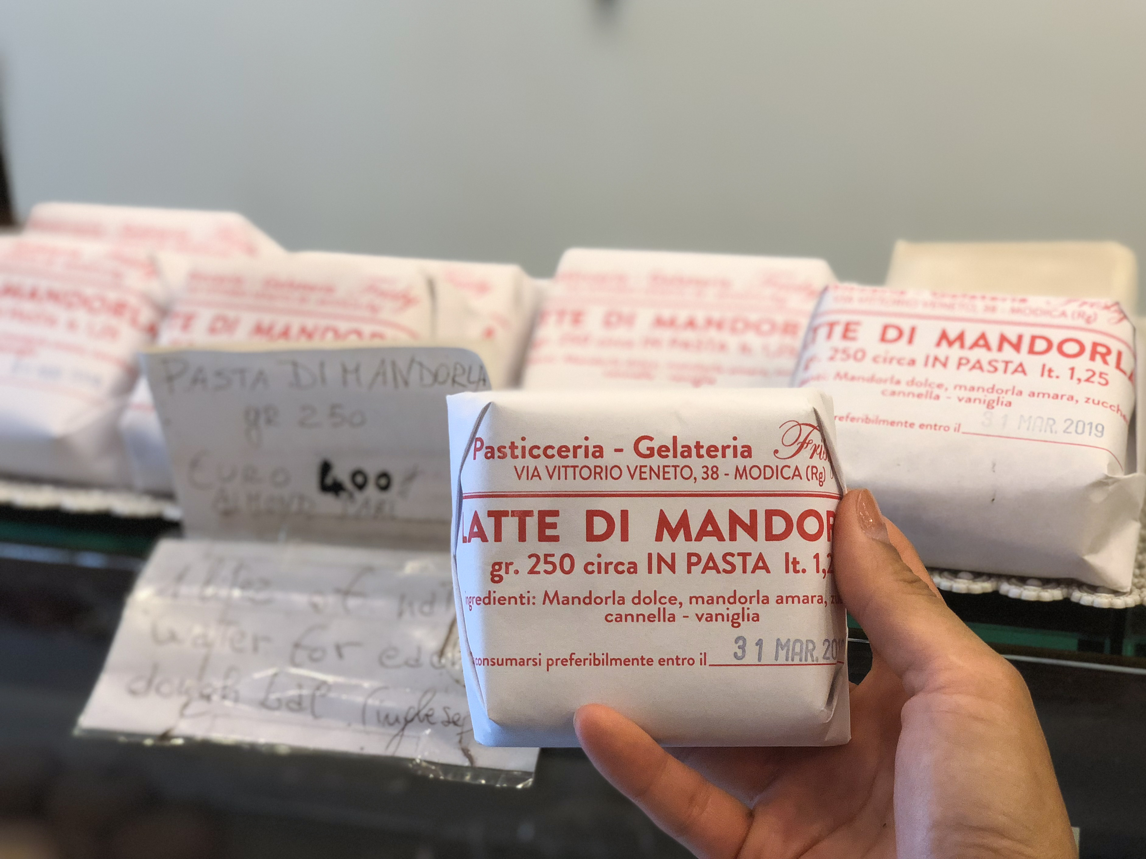  100 Granita di Mandorle Siciliana in italiane natalizie biscotti italiane 