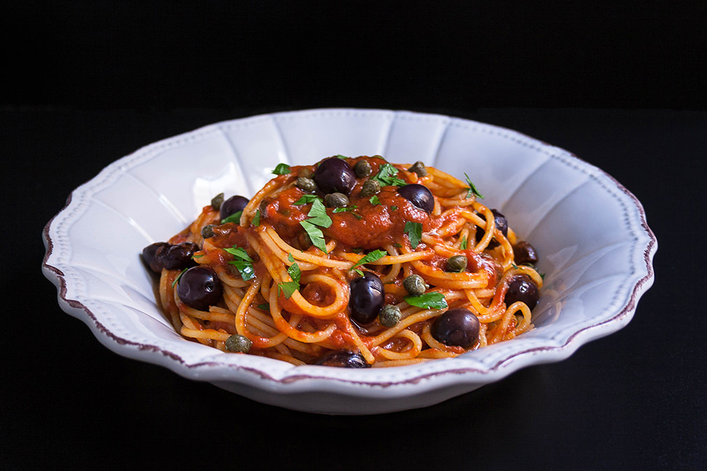  Spaghetti alla Puttanesca con Capperi e Olive con classiche di ricette ricette 