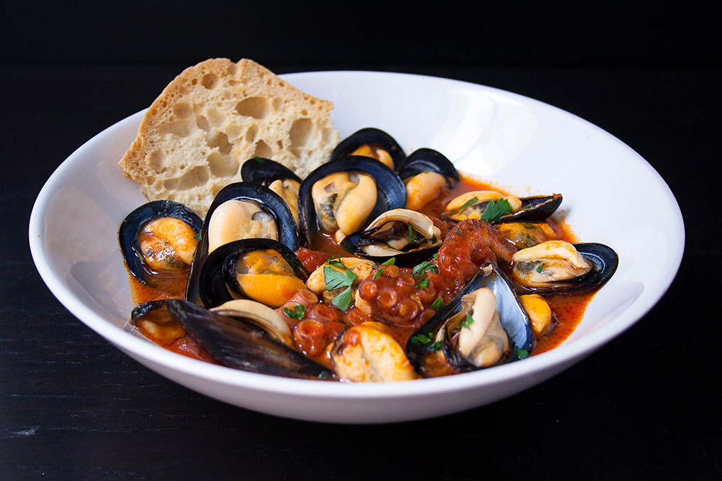  Zuppa di Cozze del Giovedi regionali ricette italiane nespole italiane 